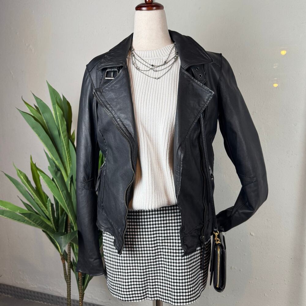 Vintage Women's Black Lambskin Leather Biker Jacket Size 4 Excellent Condition